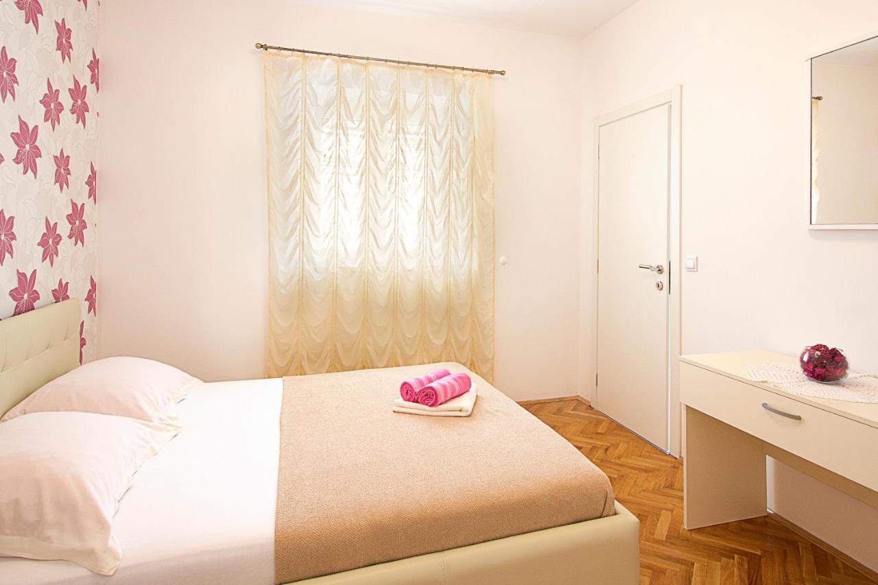 Guest House Burin ムリニ エクステリア 写真