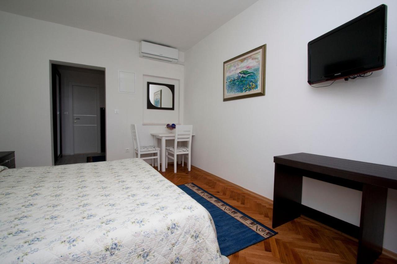 Guest House Burin ムリニ エクステリア 写真